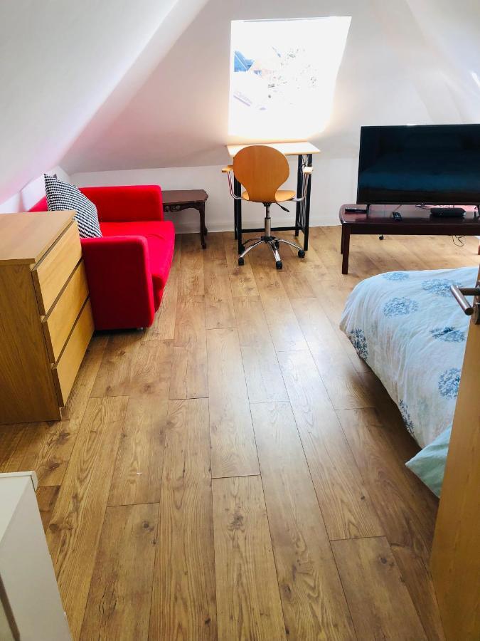 Amazing Quiet Garden House Near London Luton Airport Apartment Ngoại thất bức ảnh